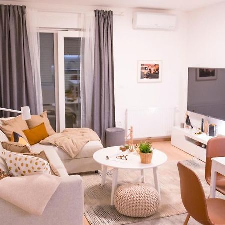 Fresh Comfort Apartment By Irundo Zagreb Exterior photo